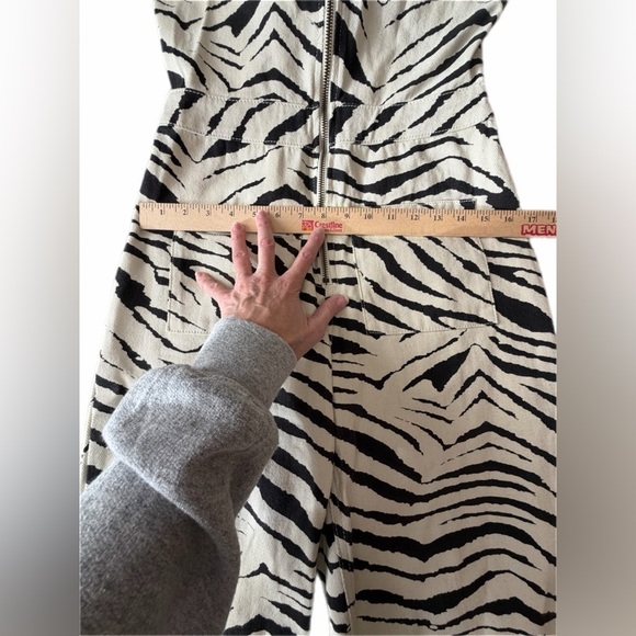 Nasty Gal Zebra Print Sleeveless Jumpsuit size 4 NWT - Picture 10 of 15